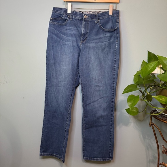 Lee Comfort Waistband Straight Leg Jeans. Women’s 16 SHORT (actual 33x29) - Picture 10 of 10